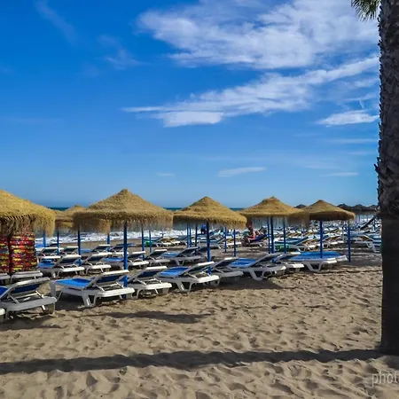 Lomas De Mena 20 - Atico Con Vistas Al Mar - Barbacoa Y Piscina- Parking Gratis -excelente Conexion Wifi アパート