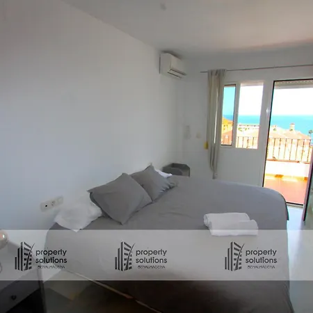 Lomas De Mena 20 - Atico Con Vistas Al Mar - Barbacoa Y Piscina- Parking Gratis -excelente Conexion Wifi アパート ベナルマデナ