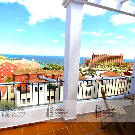 アパート Lomas De Mena 20 - Atico Con Vistas Al Mar - Barbacoa Y Piscina- Parking Gratis -excelente Conexion Wifi ベナルマデナ